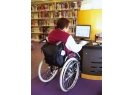 馬鞍山圖書館一樓電腦桌適合輪椅使用者使用