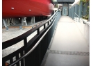 展覽館內設有斜道，可通往船內